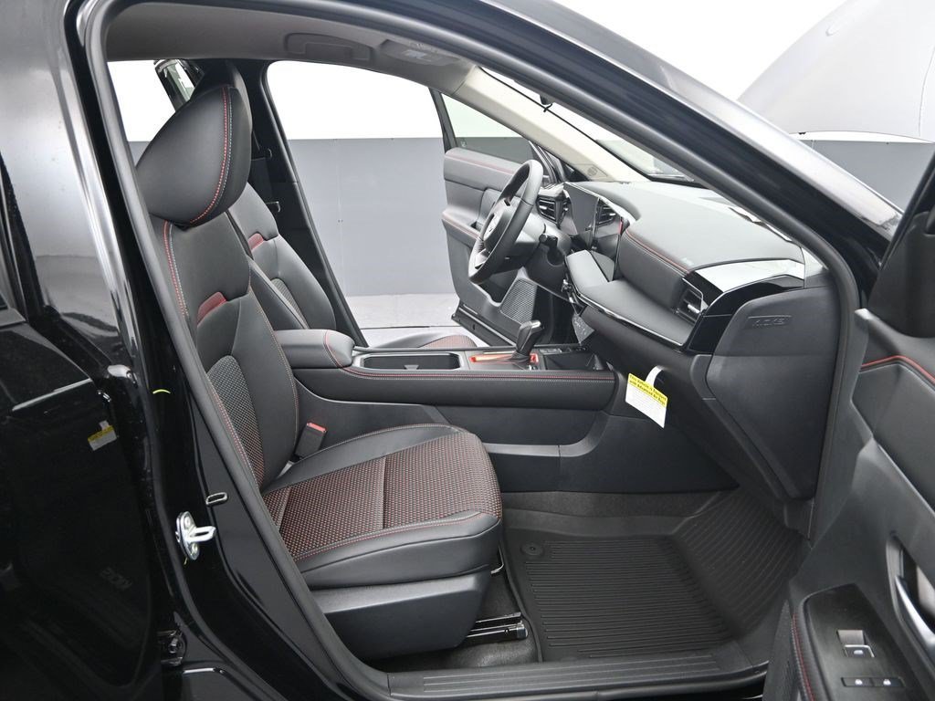 Certified Used 2026 Super Black Nissan SR image 15