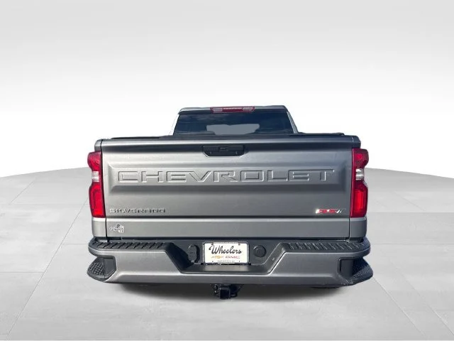 Used 2022 Gray Chevrolet RST image 4