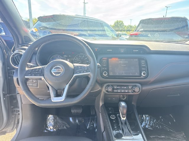 Used 2021 Gray Nissan SR image 15