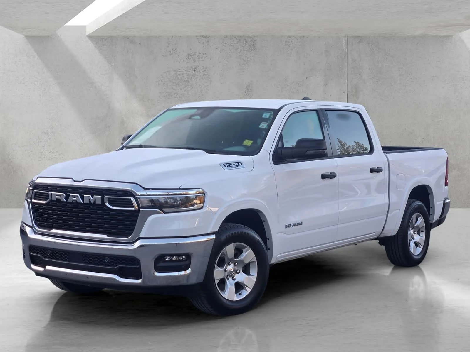 Used 2025  Ram Big Horn image 8