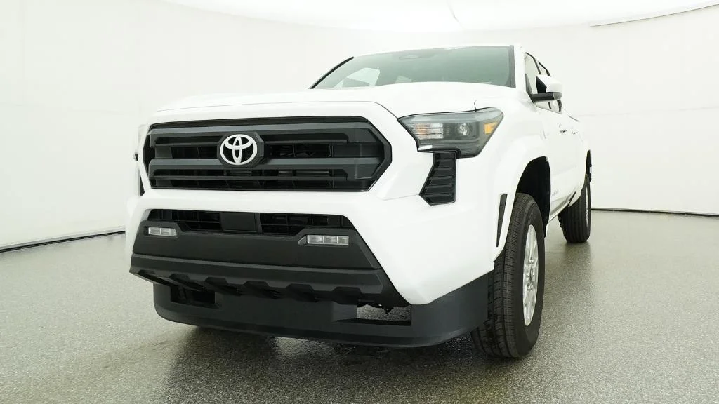 New 2026 Ice Cap Toyota SR5 image 19