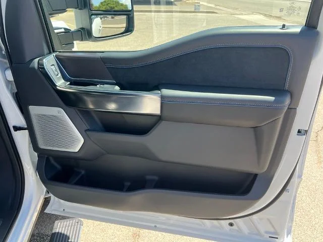 New 2026 Star White Metallic Tri-Coat Ford F-250® Platinum® image 57