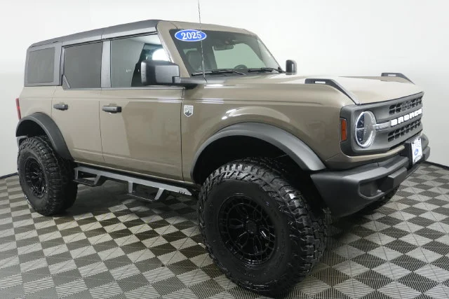 Used 2025 Gray Ford Big Bend image 2
