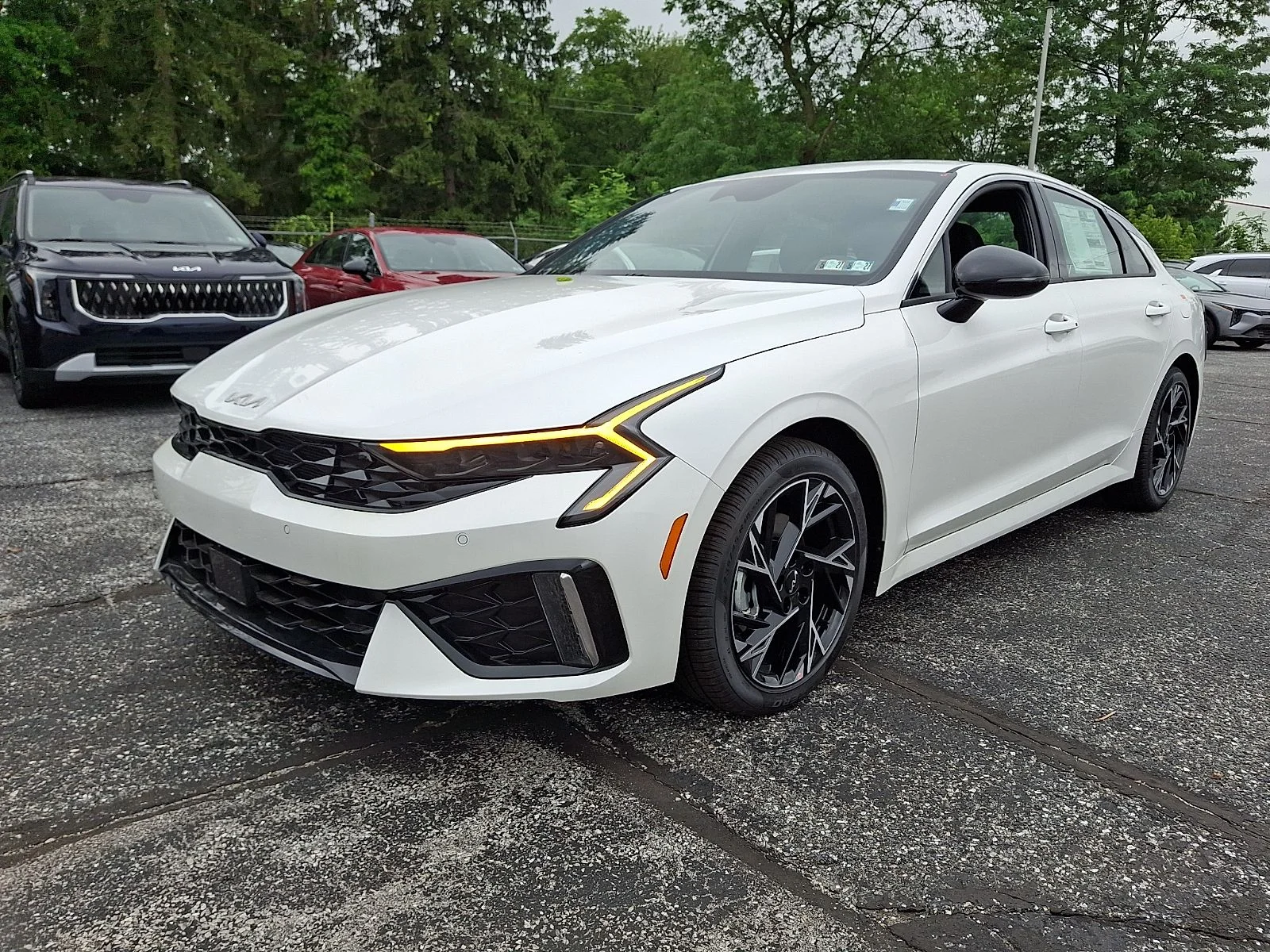 New 2026 White Kia GT-Line image 4