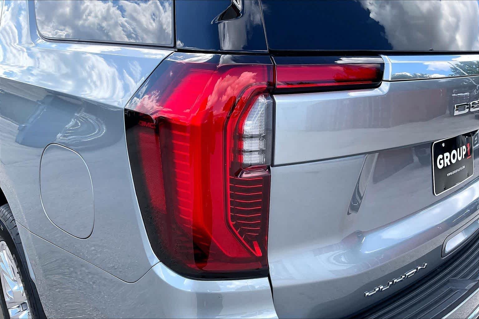 Used 2025 Sterling Metallic GMC Denali image 28