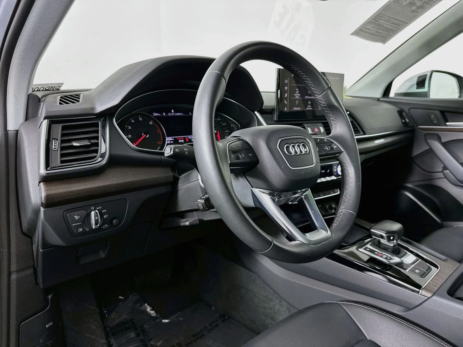 Used 2023 Silver Metallic Audi 45 S line Premium image 9