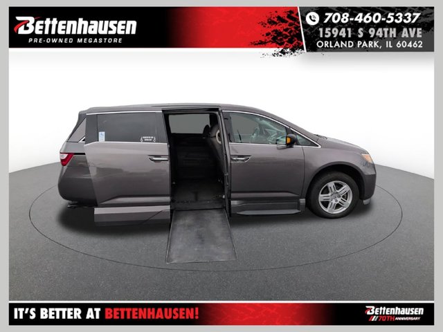 Pre-Owned 2011 Honda Odyssey Touring With Navigation