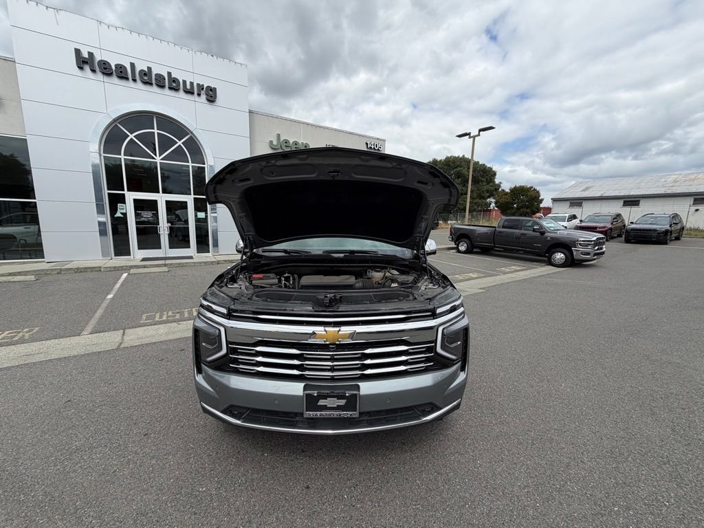 Used 2025 Gray Chevrolet Premier image 29