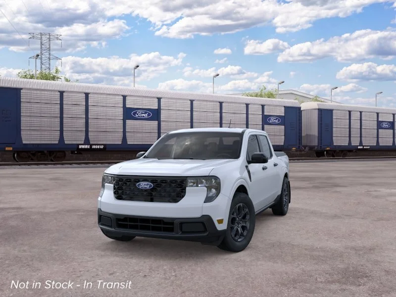 New 2026 Space White Metallic Ford XLT image 2