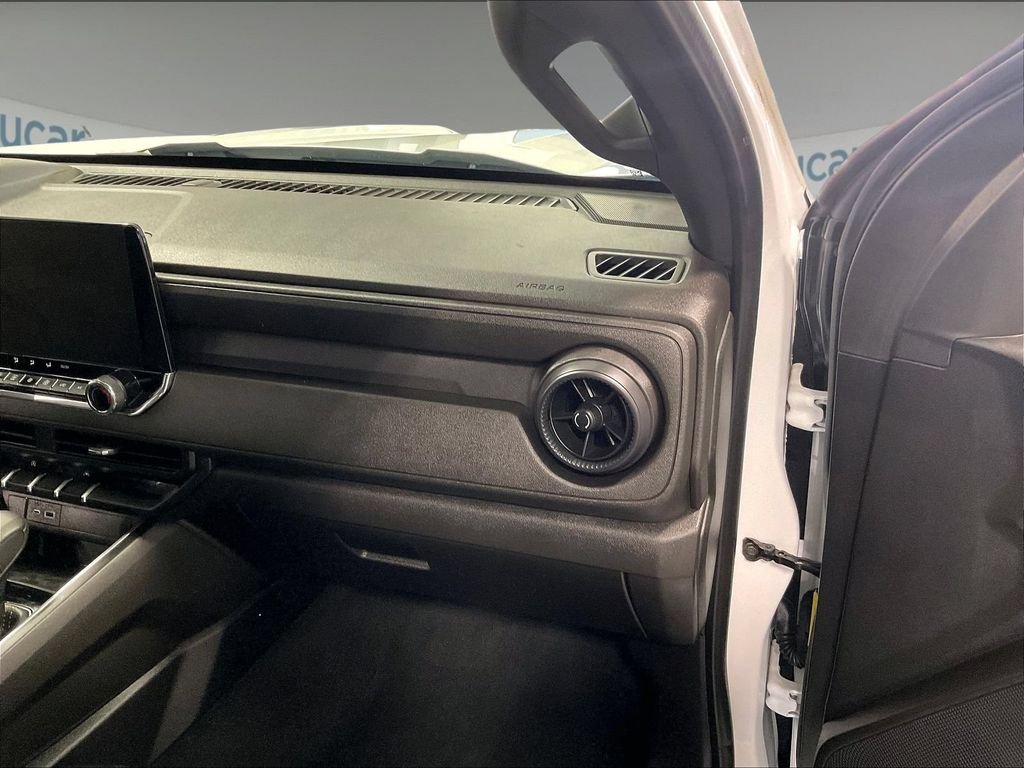 Used 2025 White Chevrolet Trail Boss image 13