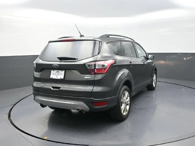 Used 2018 Gray Ford SE image 9
