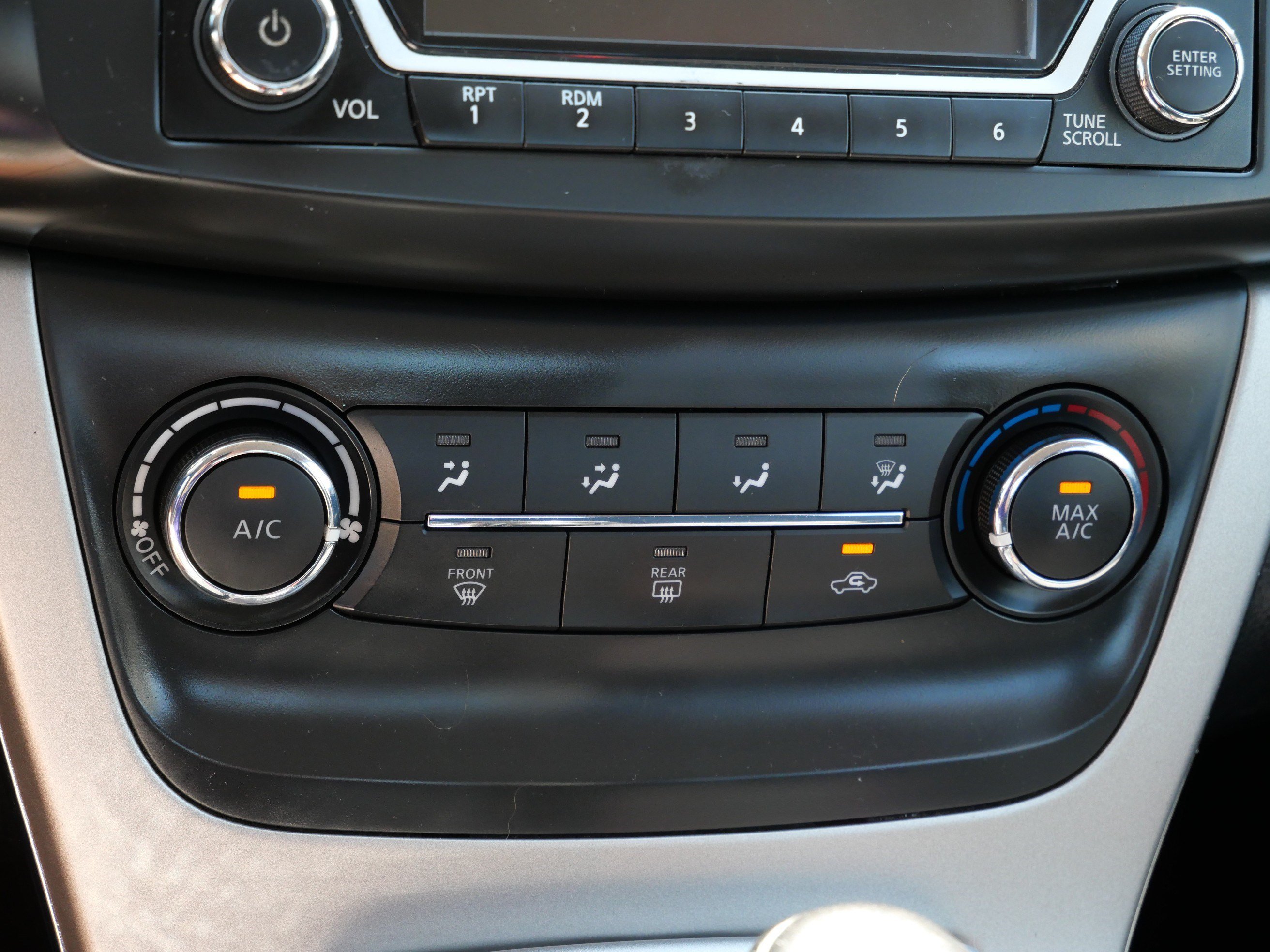 Used 2015 Amethyst Gray Nissan SV image 23