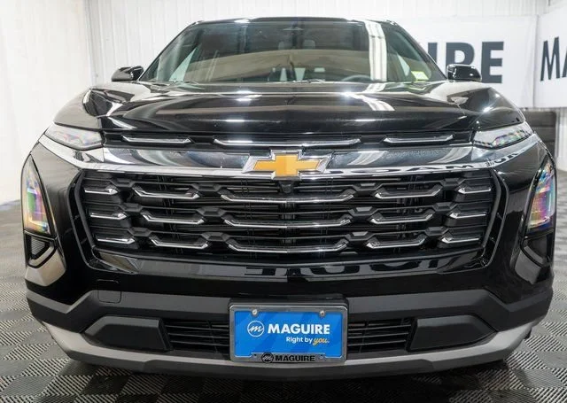 New 2027 Mosaic Black Metallic Chevrolet LT image 3
