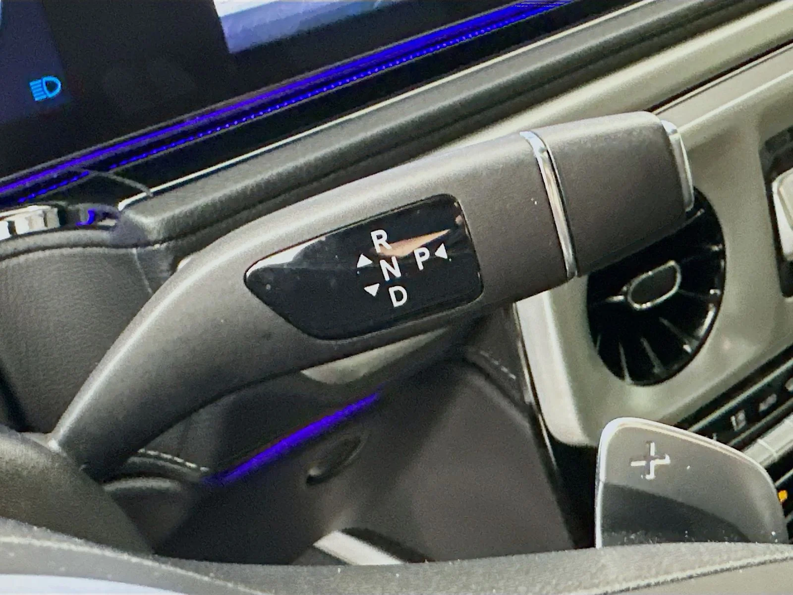 Used 2019 White Mercedes-Benz  image 27