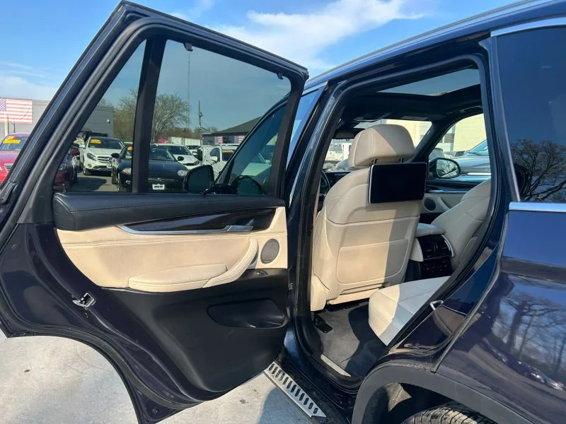 Used 2018 Blue BMW xDrive35i Sport Utility 4D image 26