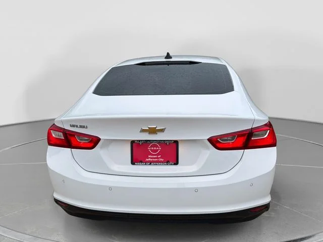 Used 2020 White Chevrolet LS image 5