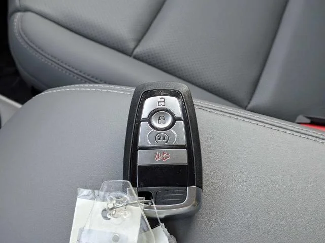 New 2026 Oxford White Ford Badlands® image 54