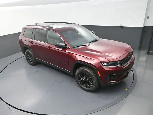New 2026 Velvet Red Pearl-Coat Exterior Paint Jeep Altitude image 11