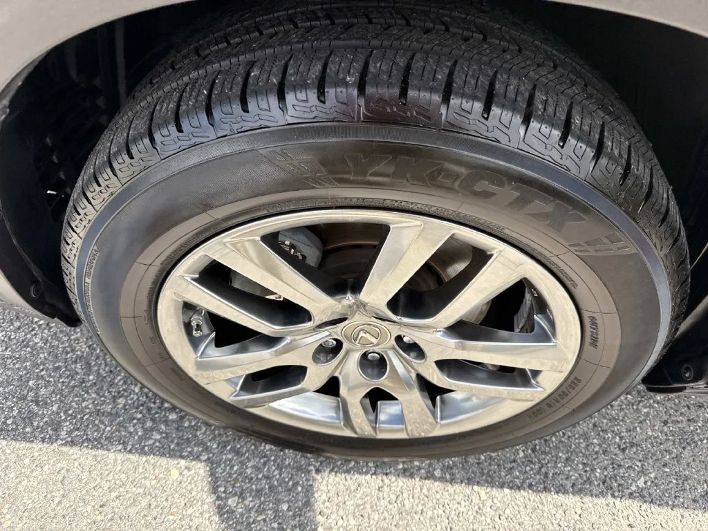 Used 2015 Red Lexus 200t image 11