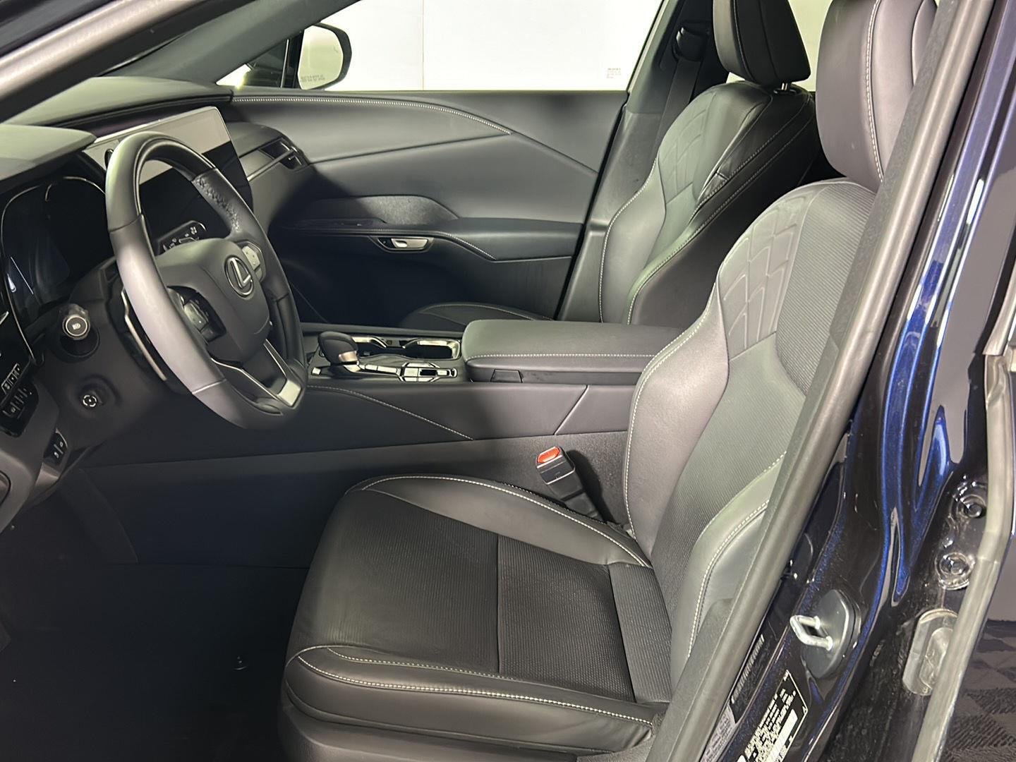 Used 2025 Nightfall Mica Lexus RX 350h Premium Plus image 16