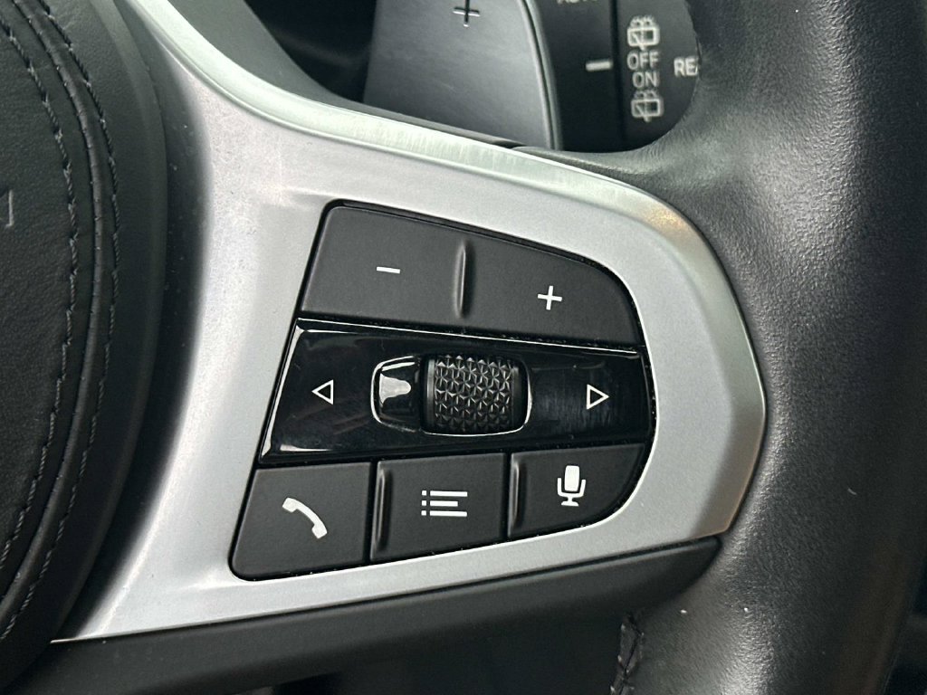 Used 2024 Carbon Black Metallic BMW xDrive30i image 29