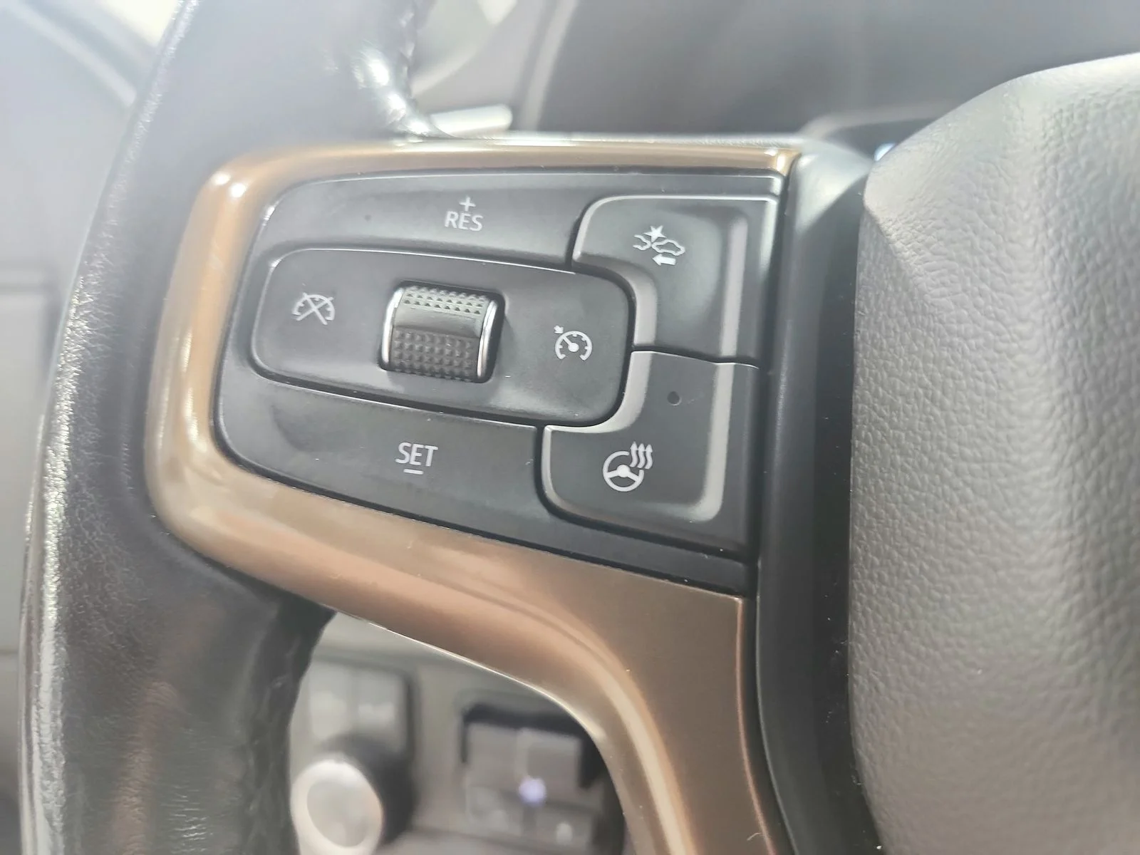 Used 2021 Summit White Chevrolet High Country image 27