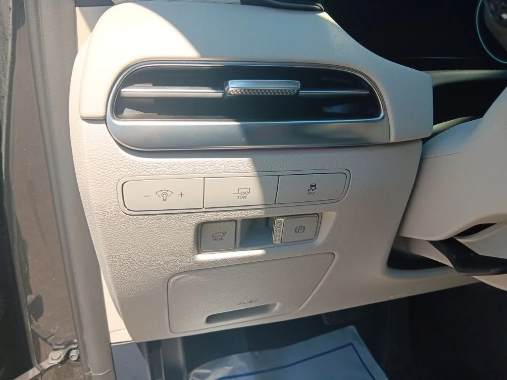 Used 2024 Moonlight Cloud Hyundai Calligraphy image 15