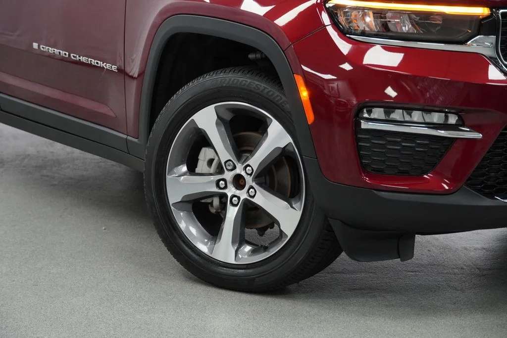 Used 2025 Red Jeep Limited image 8