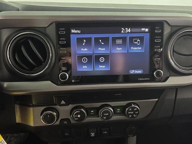 Used 2020 Midnight Black Metallic Toyota SR5 image 16
