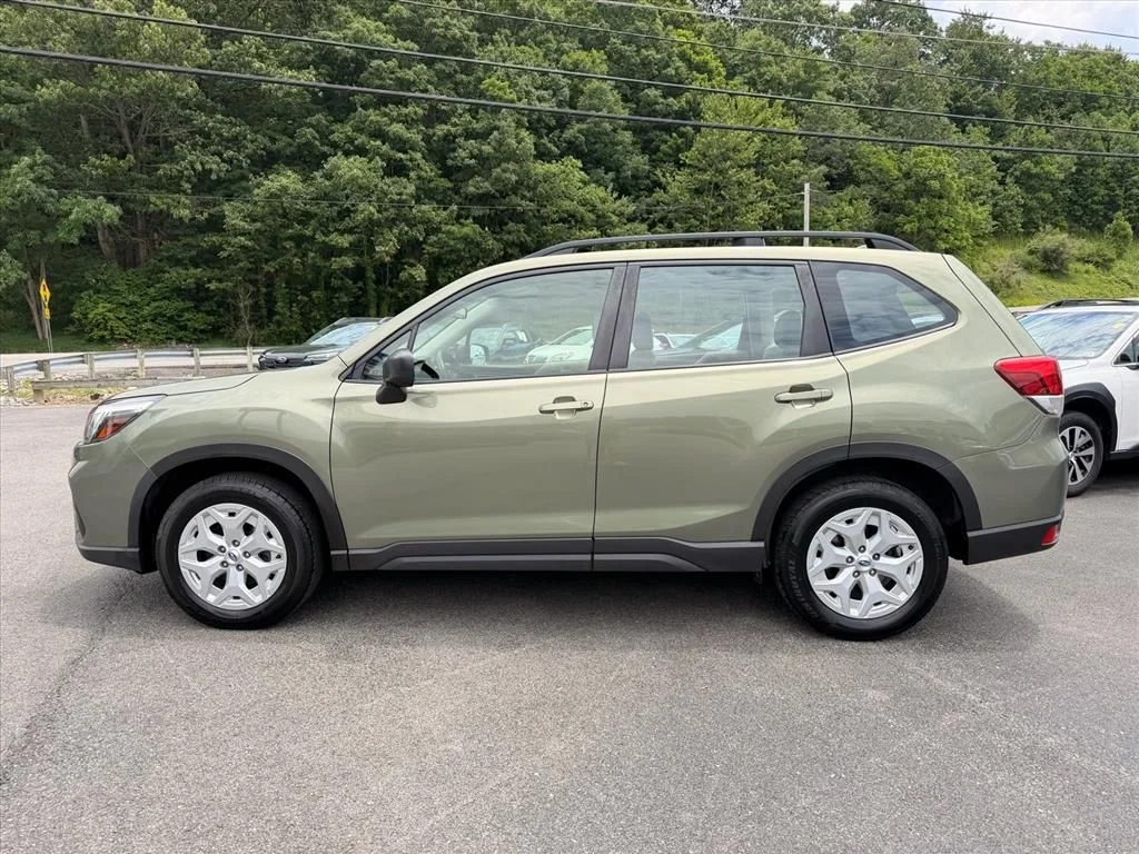 Used 2019 Green Subaru Base image 4
