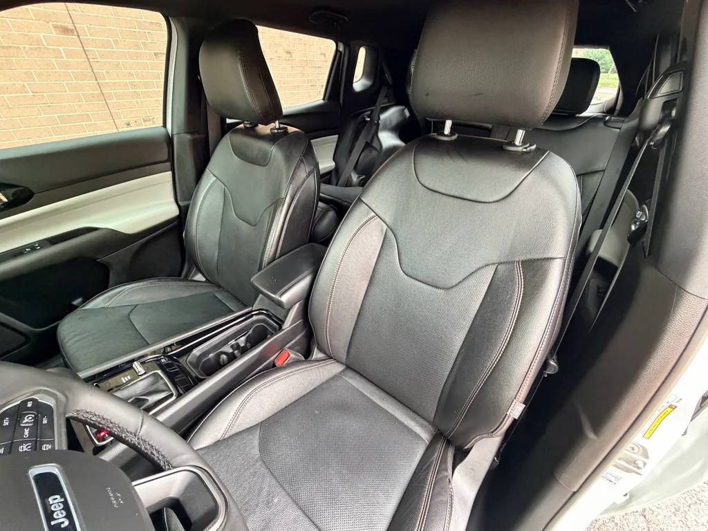 Used 2023 Bright White Clearcoat Jeep Limited image 13