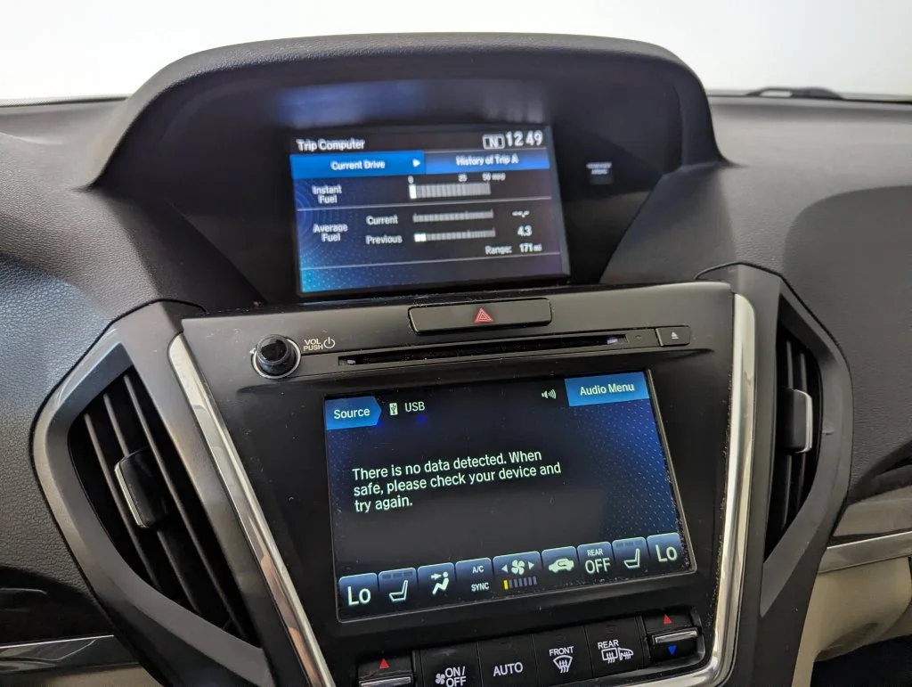 Certified Used 2018 White Acura 3.5L image 9