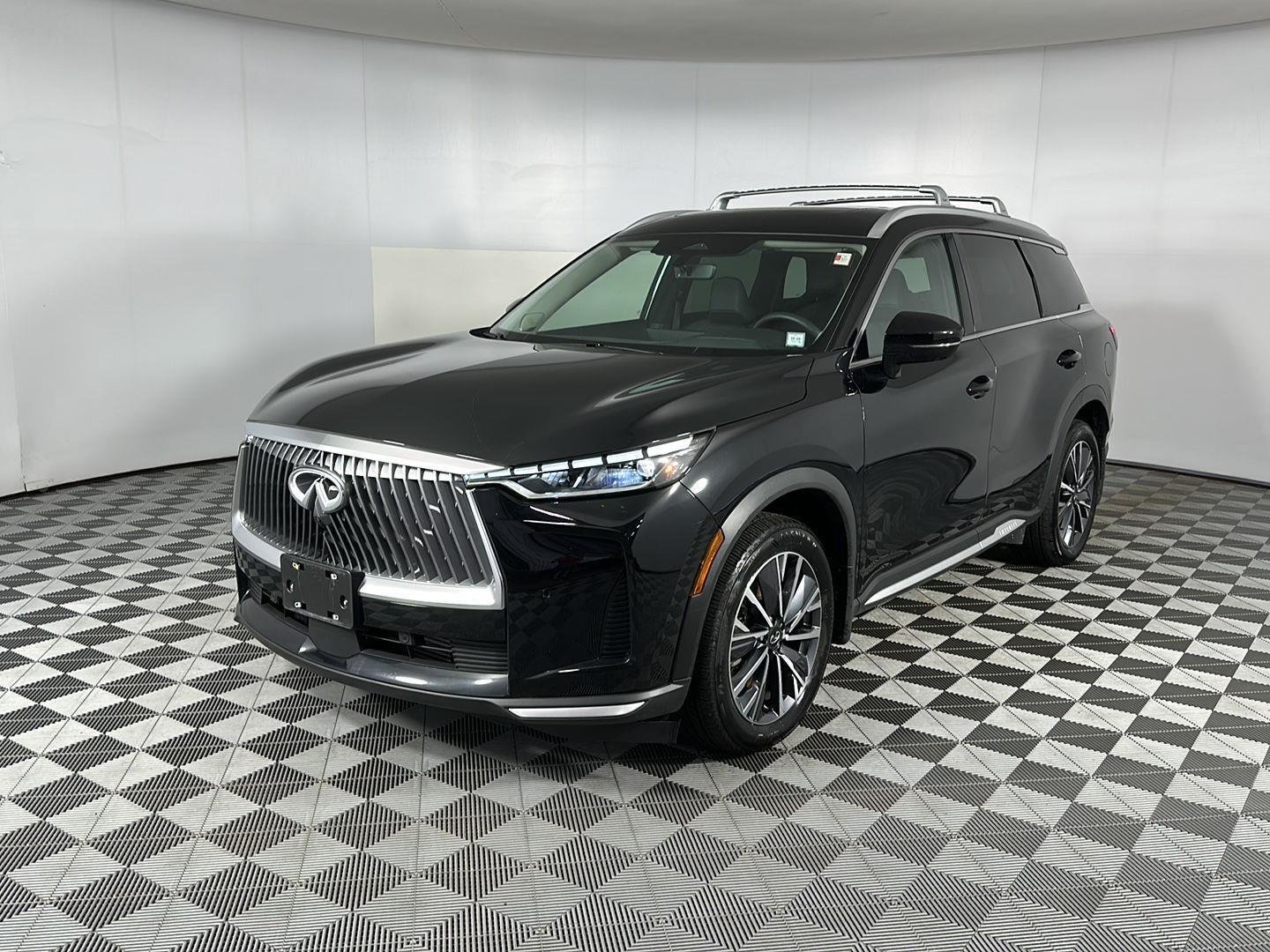 Used 2026 Mineral Black INFINITI LUXE image 22