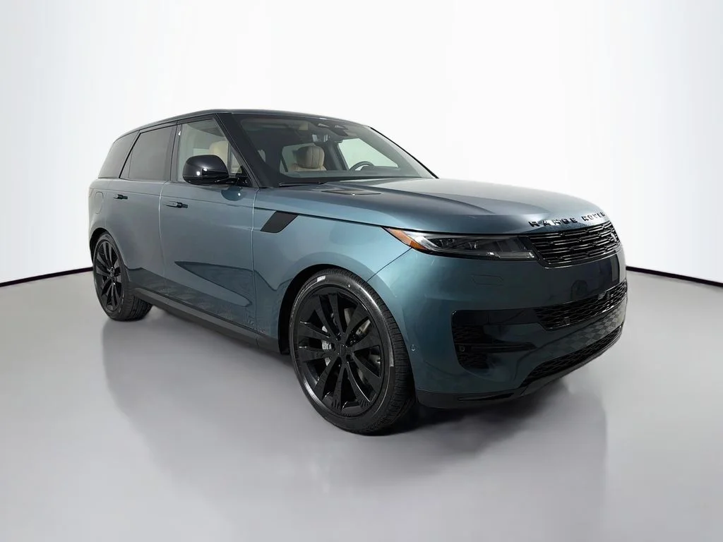 New 2026 Giola Green Land Rover SE image 3