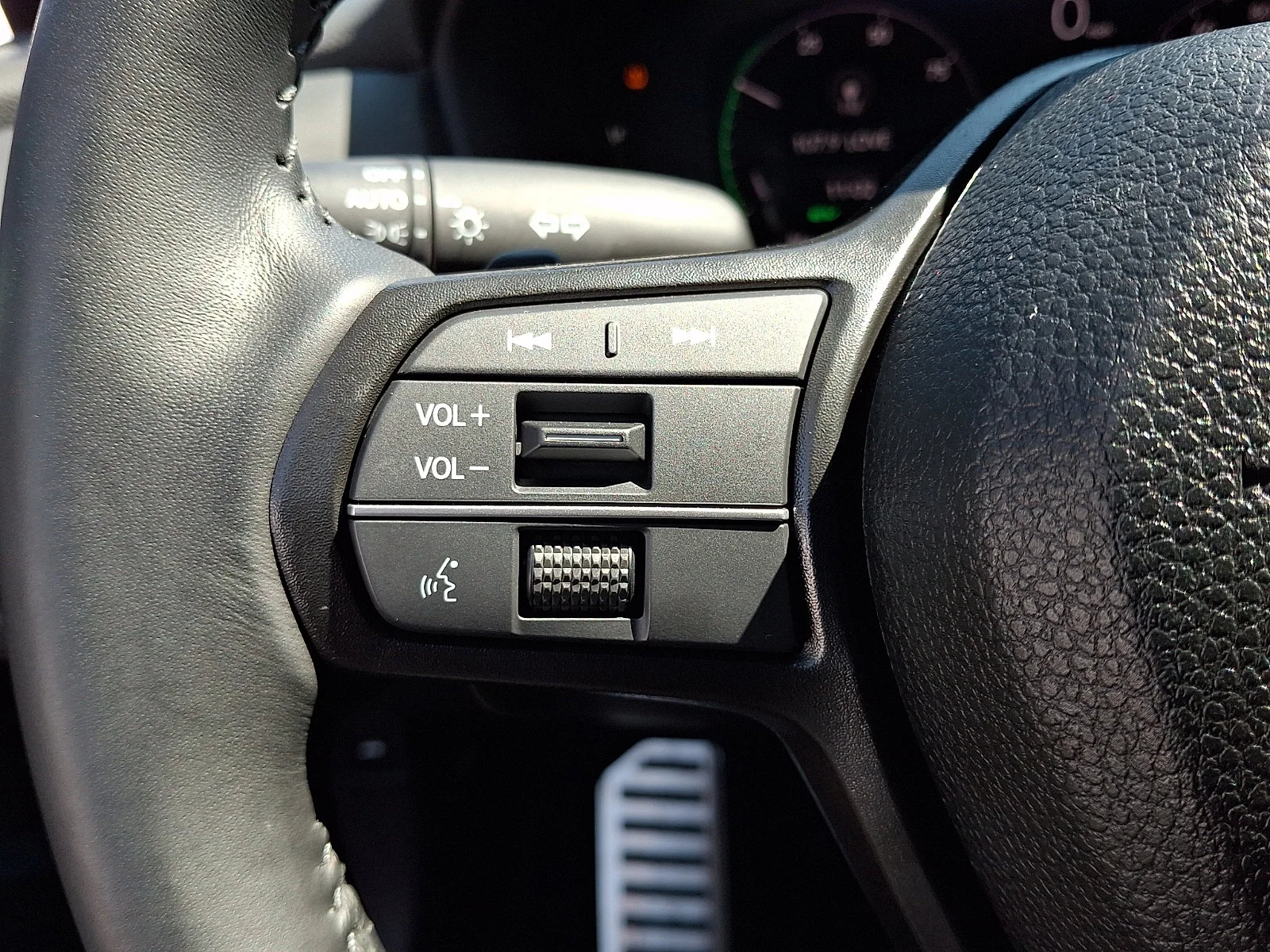 Certified Used 2024 Still Night Pearl Honda Sport image 20
