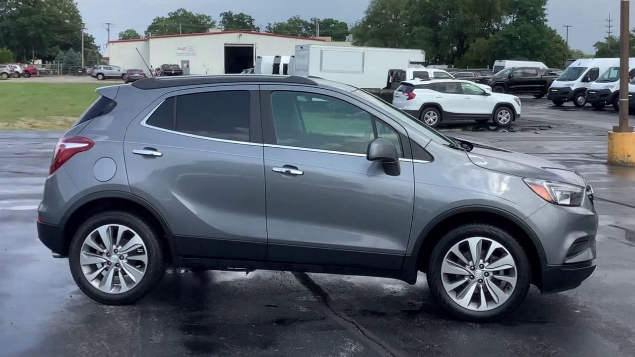Used 2020 Gray Buick Preferred image 9