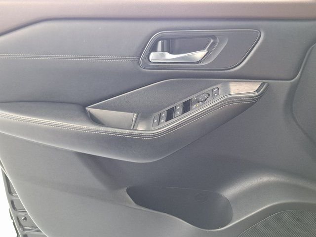 Used 2023 Black Nissan SV image 20