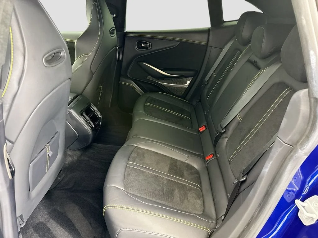 Used 2023 Total price does not include government fees, titling fee, taxes, and any finance charges. Price is Aston Martin  image 20