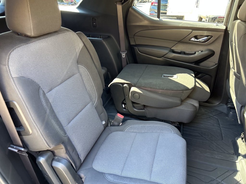Used 2023 STERLING GRAY METALLIC Chevrolet LT Cloth image 12