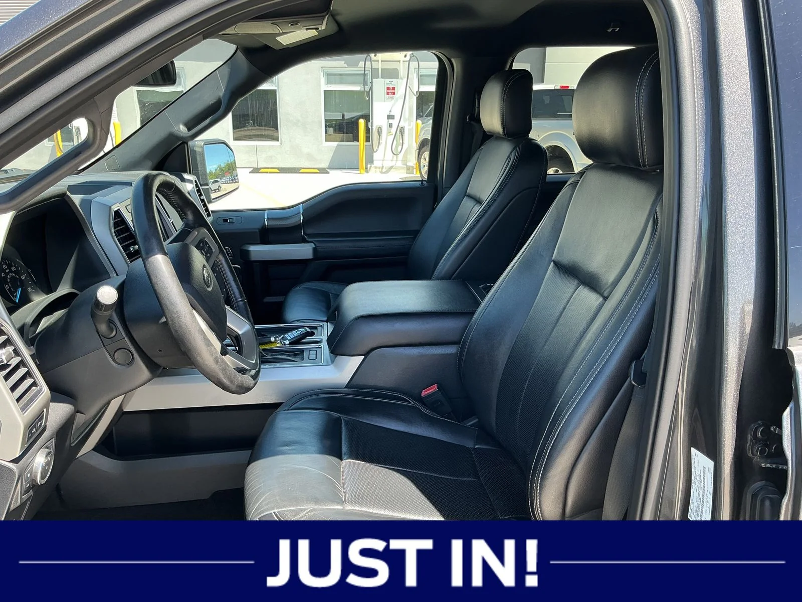 Used 2020 Gray Ford Lariat image 5