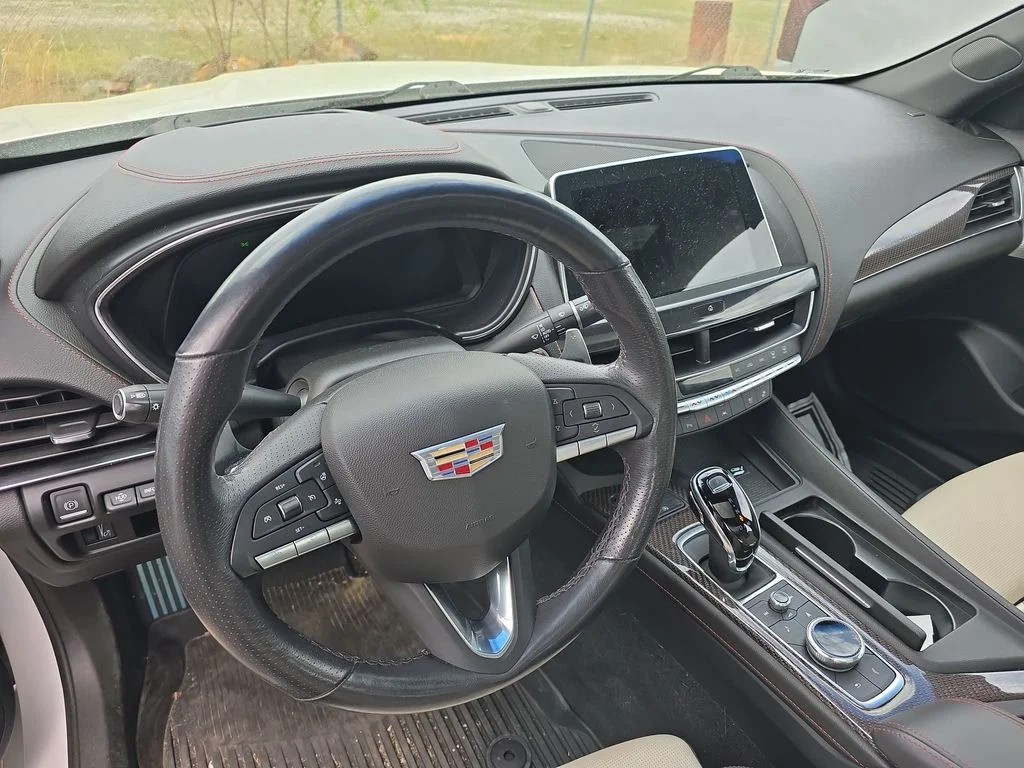 Used 2022 White Cadillac Sport image 10