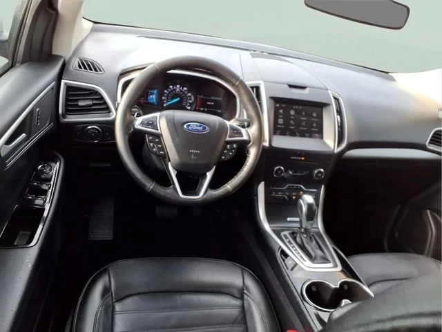 Used 2016 White Ford SEL image 4