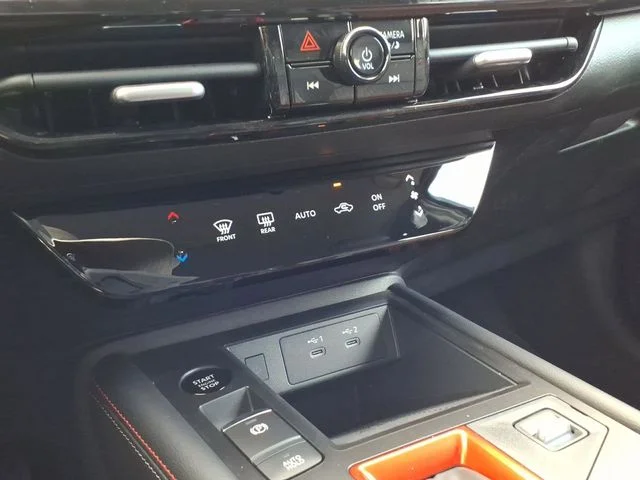New 2026 Super Black Nissan SR image 24