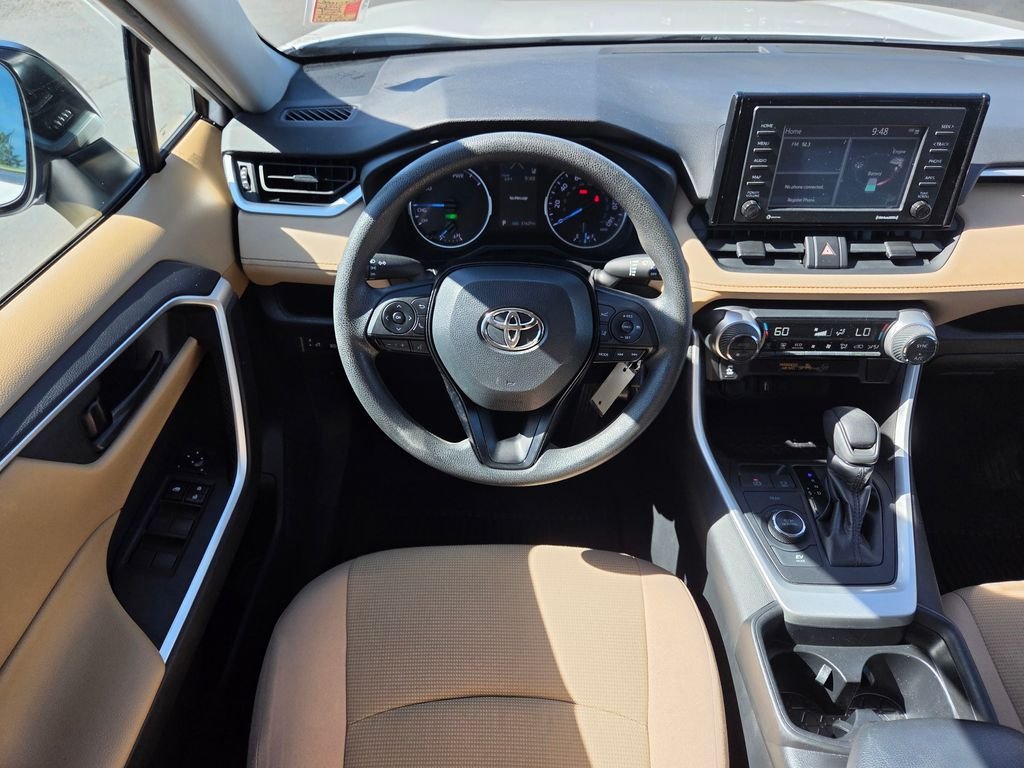 Used 2021 White Toyota LE image 22
