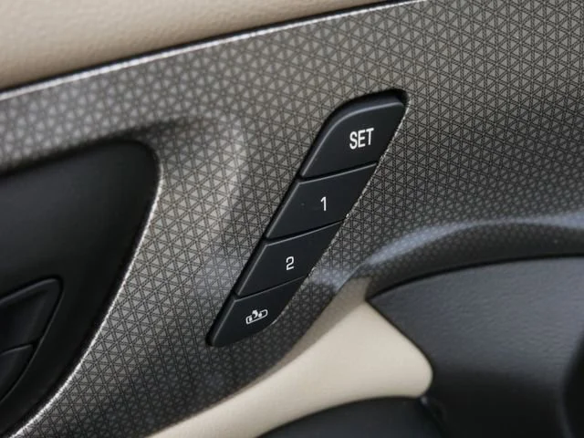 2023 Chevrolet Traverse Premier - Photo 23