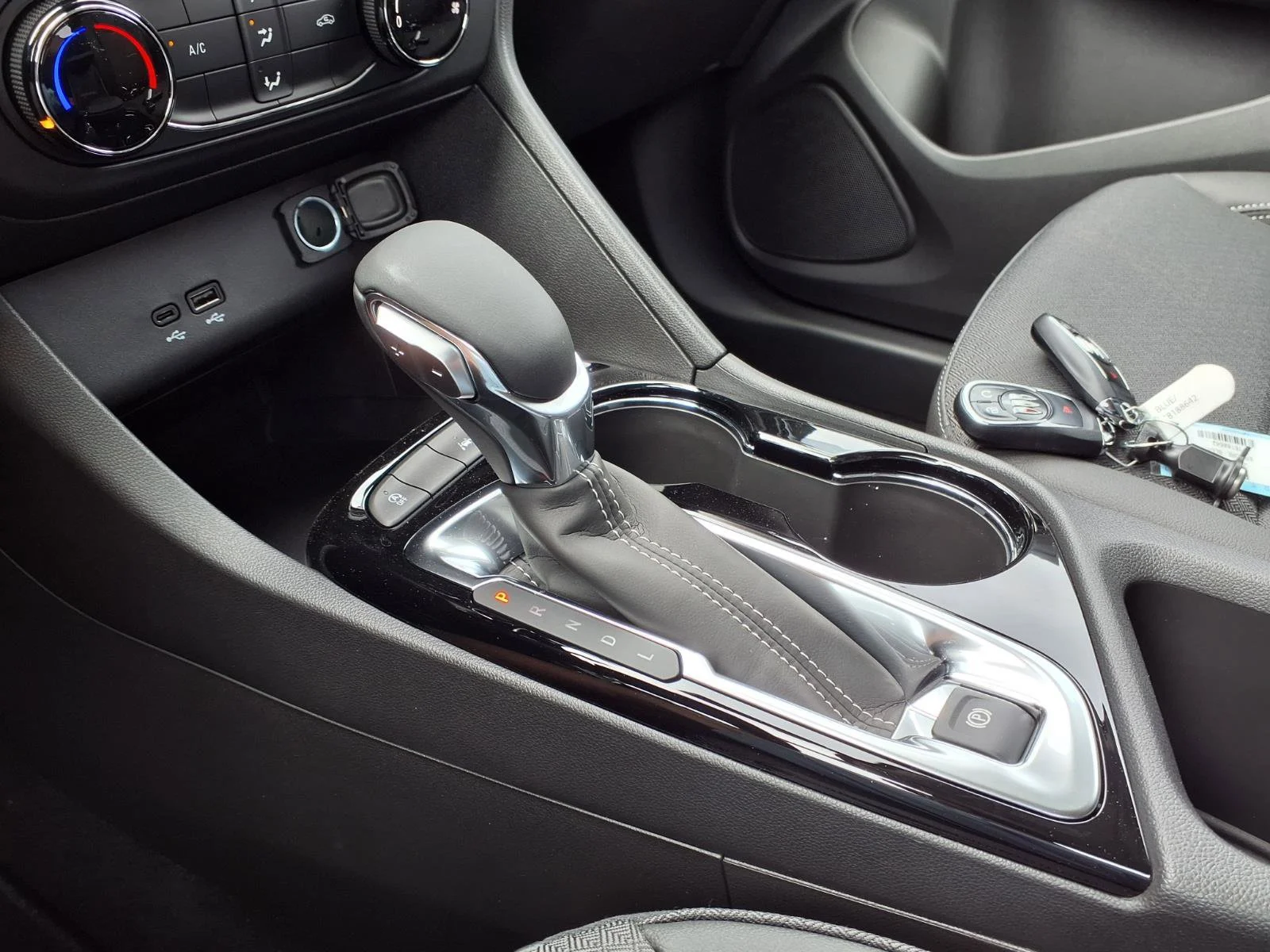 2026 Buick Encore GX Preferred - Photo 8