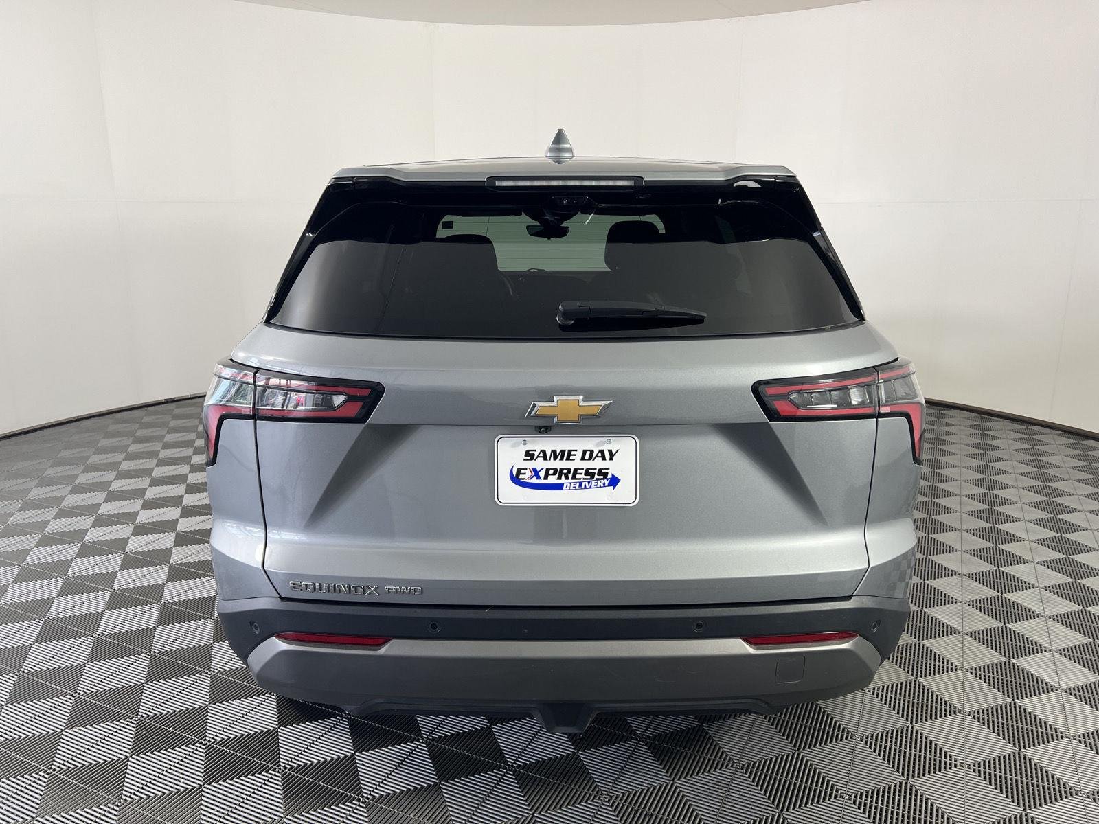 Used 2025 Sterling Gray Metallic Chevrolet AWD LT image 24
