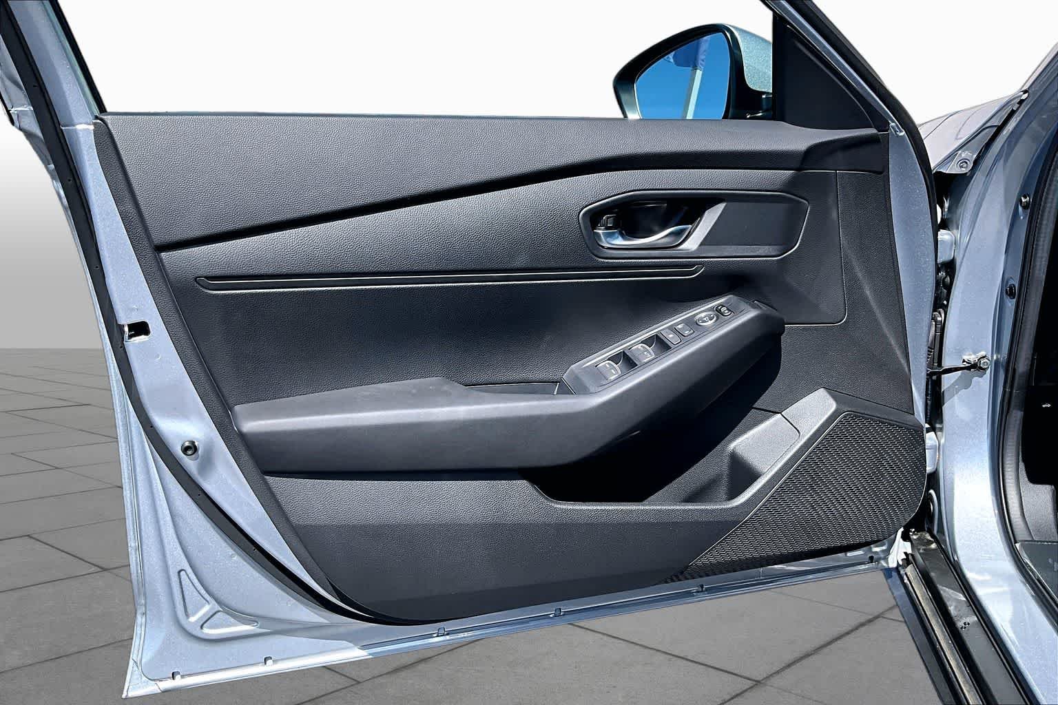 New 2026 Solar Silver Metallic Honda LX image 10