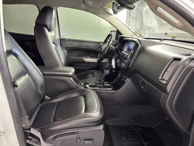 Used 2019 Summit White Chevrolet 4WD ZR2 image 30
