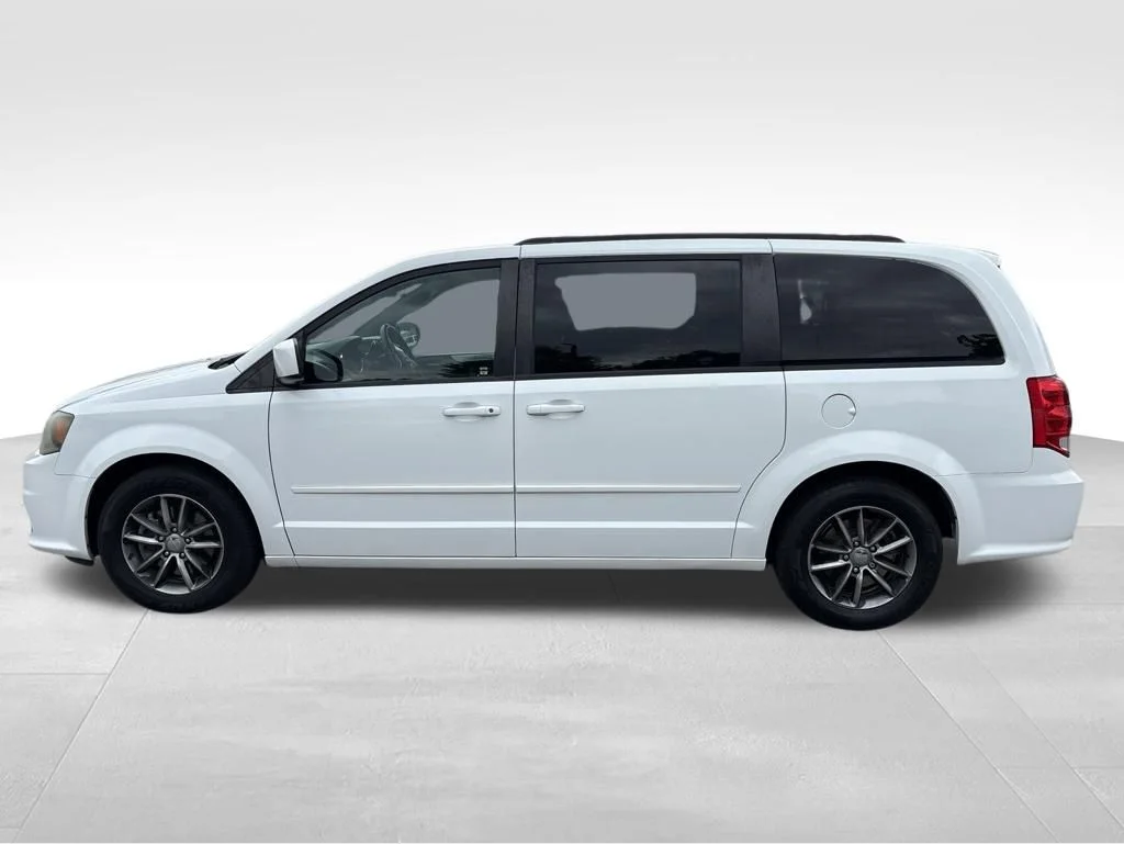 Used 2014 Dodge Grand Caravan R/T with VIN 2C4RDGEG2ER279538 for sale in Newport News, VA